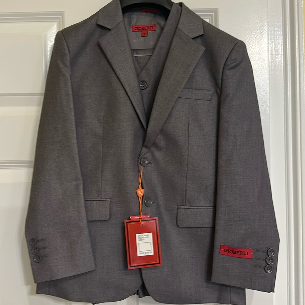 NWT Gioberti boys gray 3pc suit